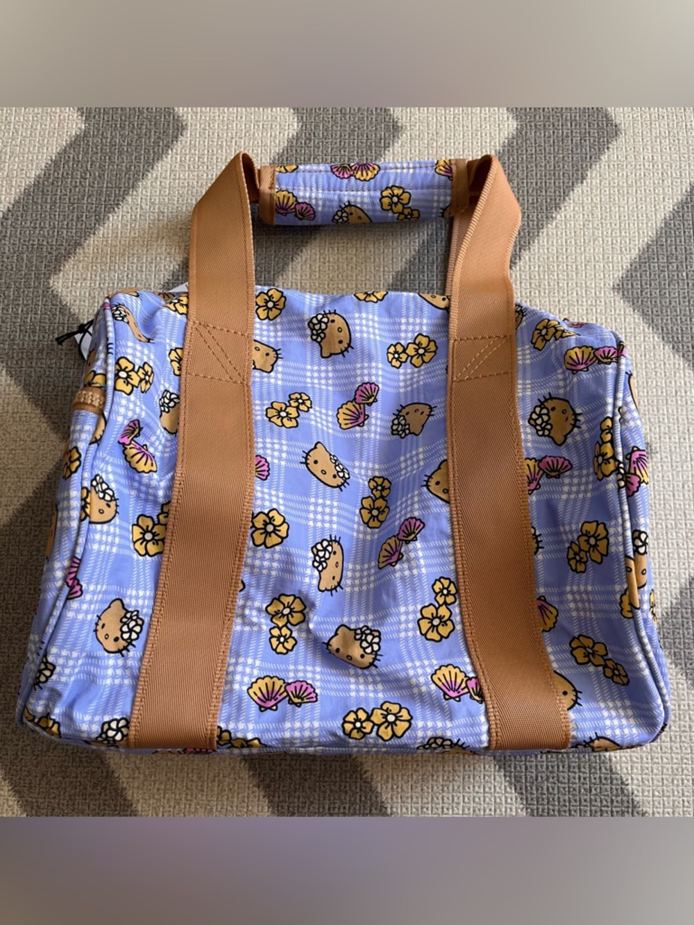 Aloha Collection X Hello Kitty stubby duffle bag in periwinkle palaka - Picture 3 of 10